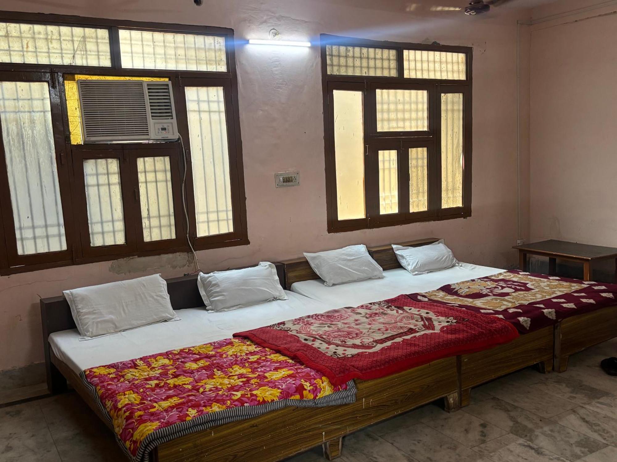Sgh Guest House Mathura Exterior foto