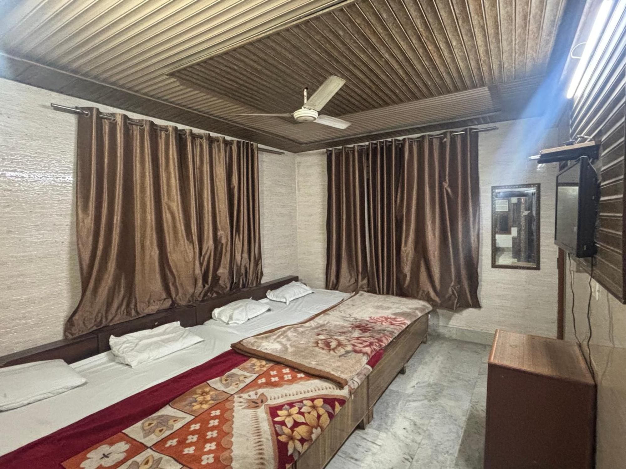 Sgh Guest House Mathura Exterior foto