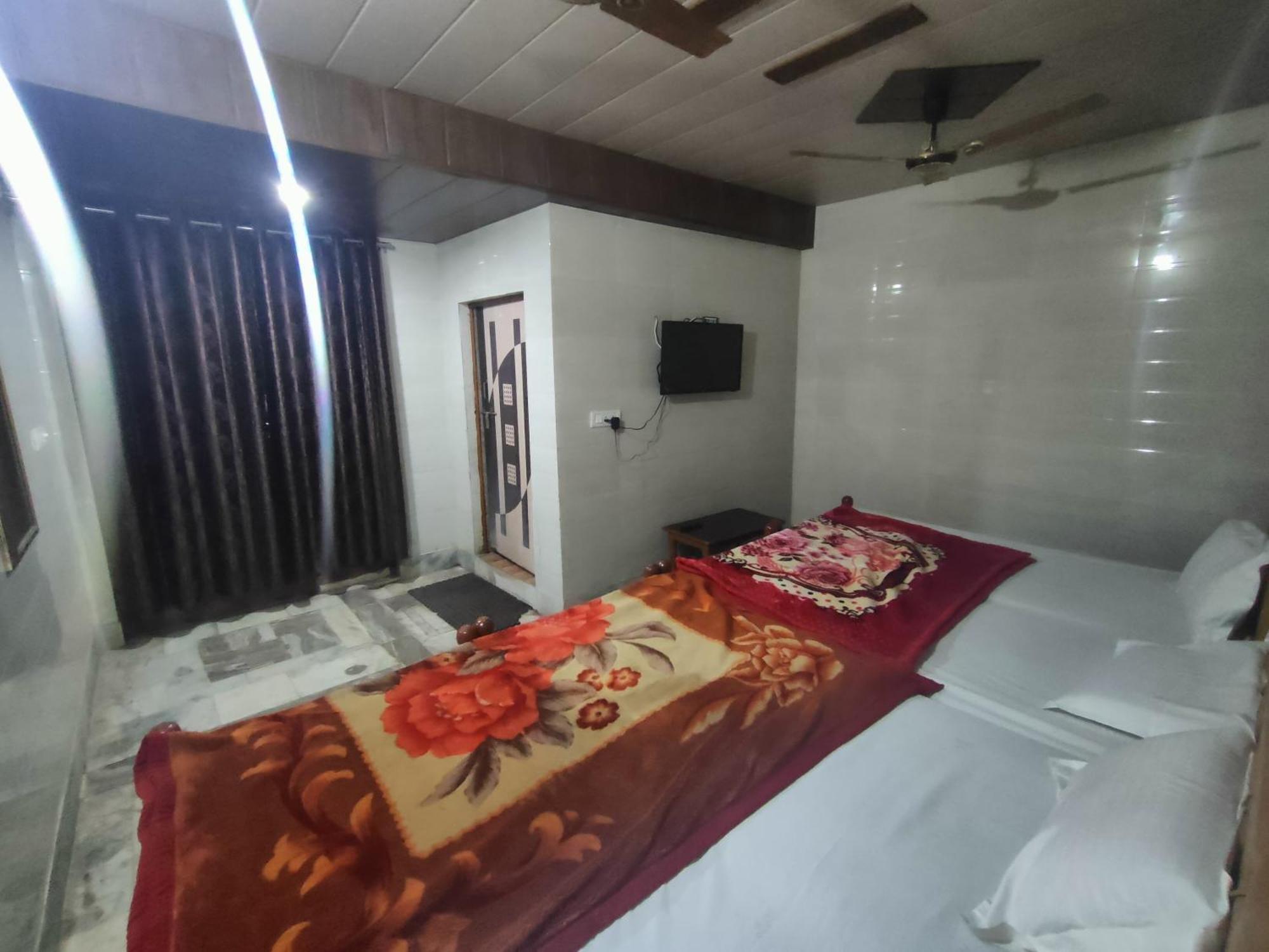 Sgh Guest House Mathura Exterior foto