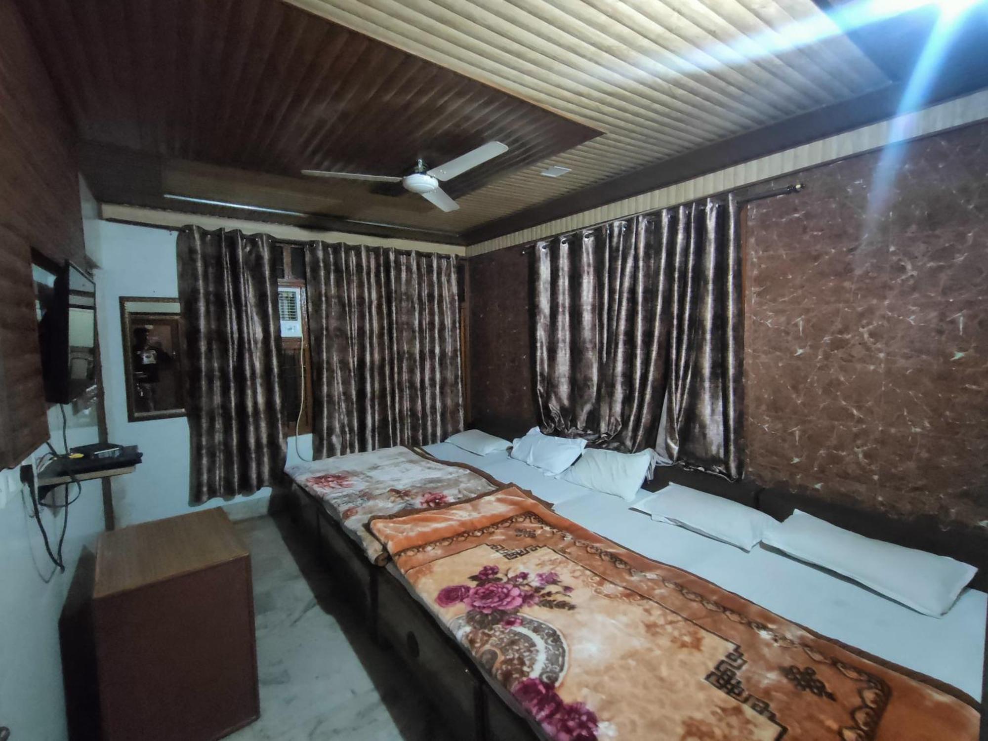 Sgh Guest House Mathura Exterior foto